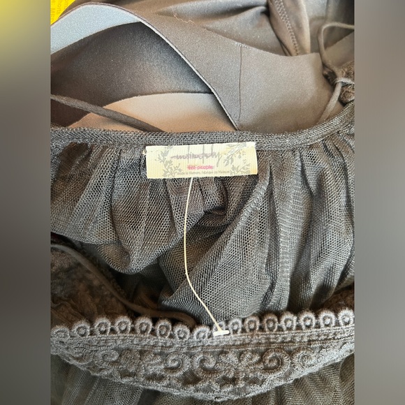 *New* Intimately Free People Lace and Tulle Strappy Top, Size XS - Picture 5 of 6